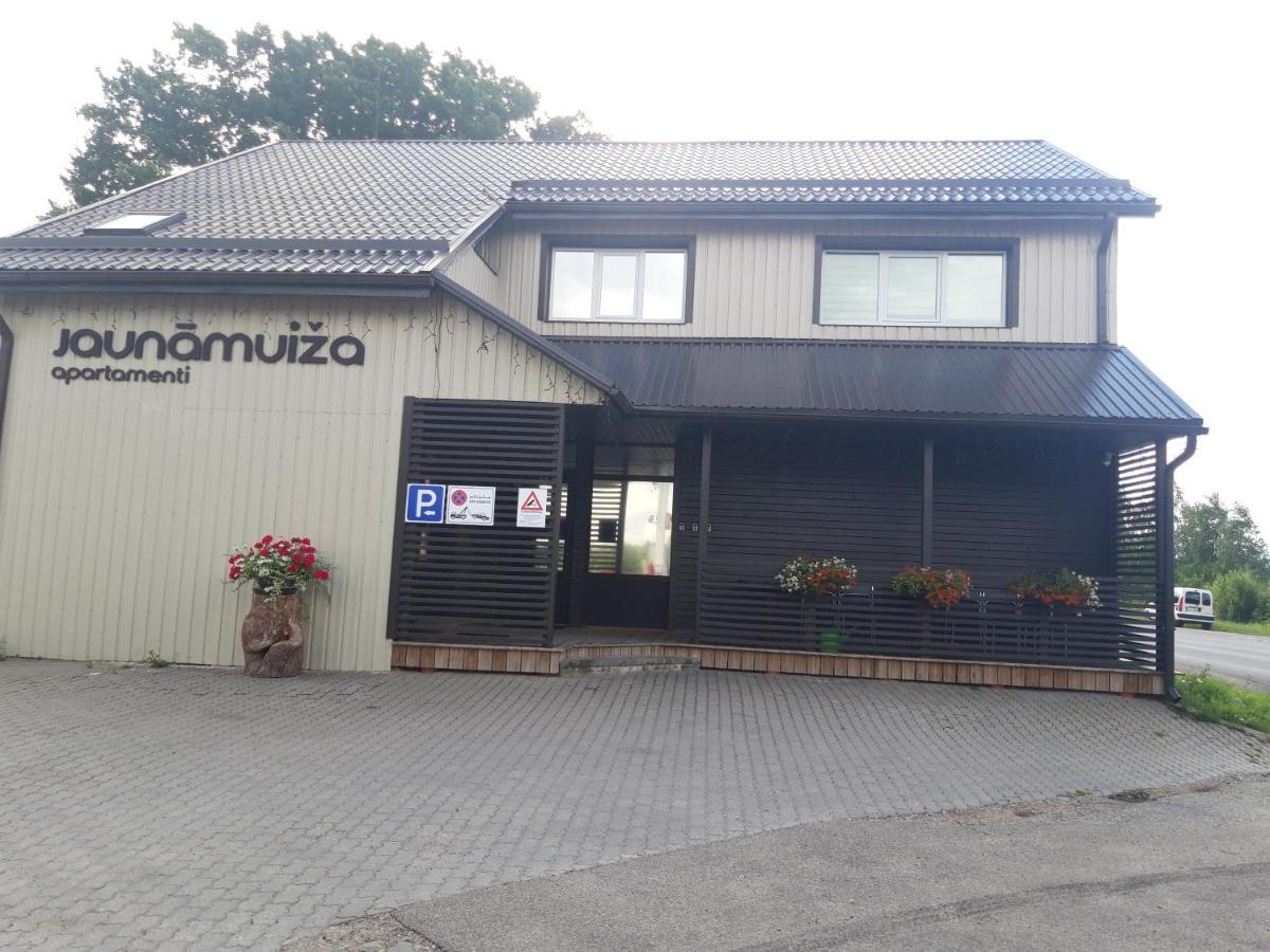Jaunamuiza Apartamenti Valmiera Luaran gambar